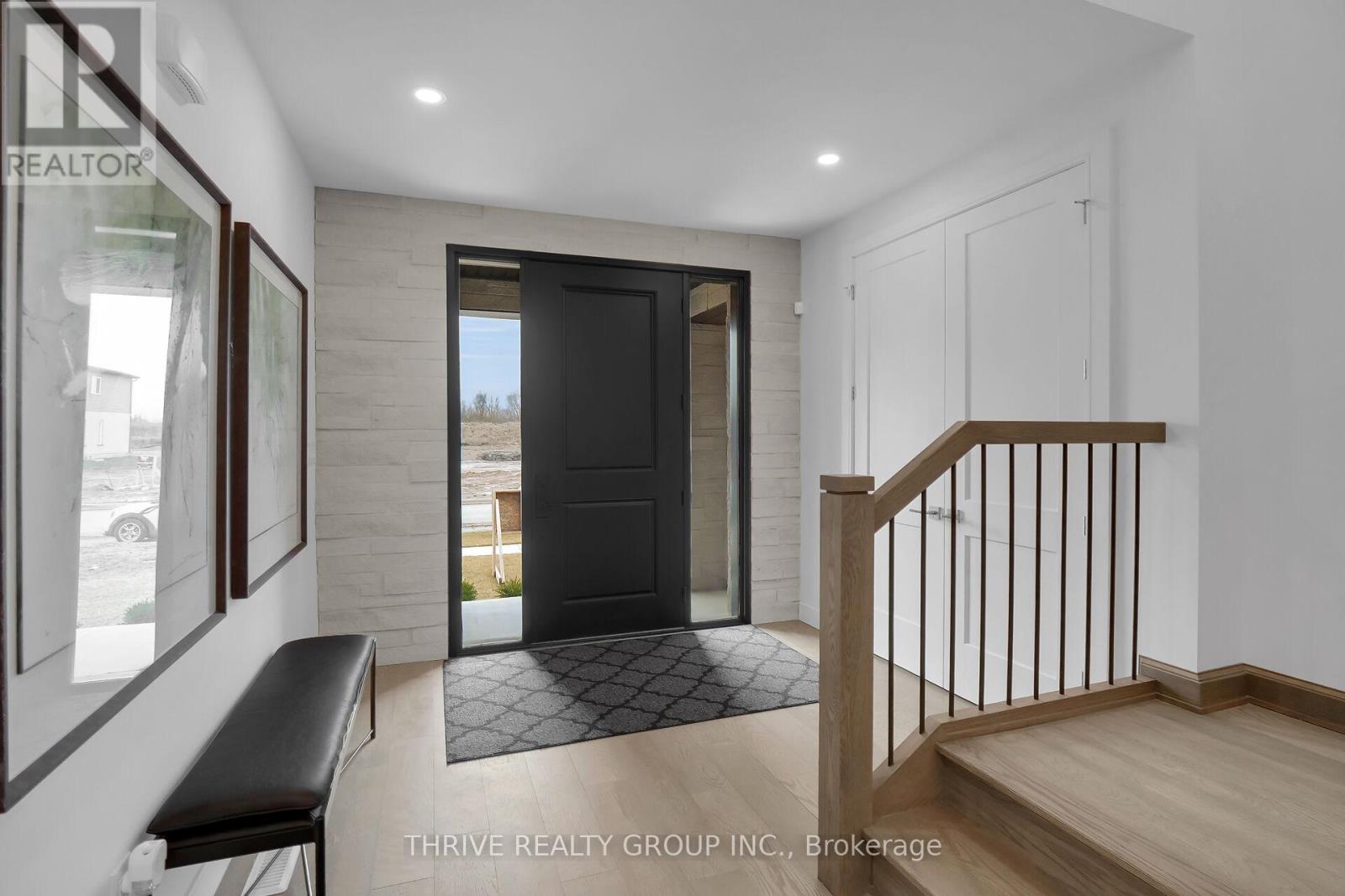 Property at 3948 CAMPBELL STREET N image 5