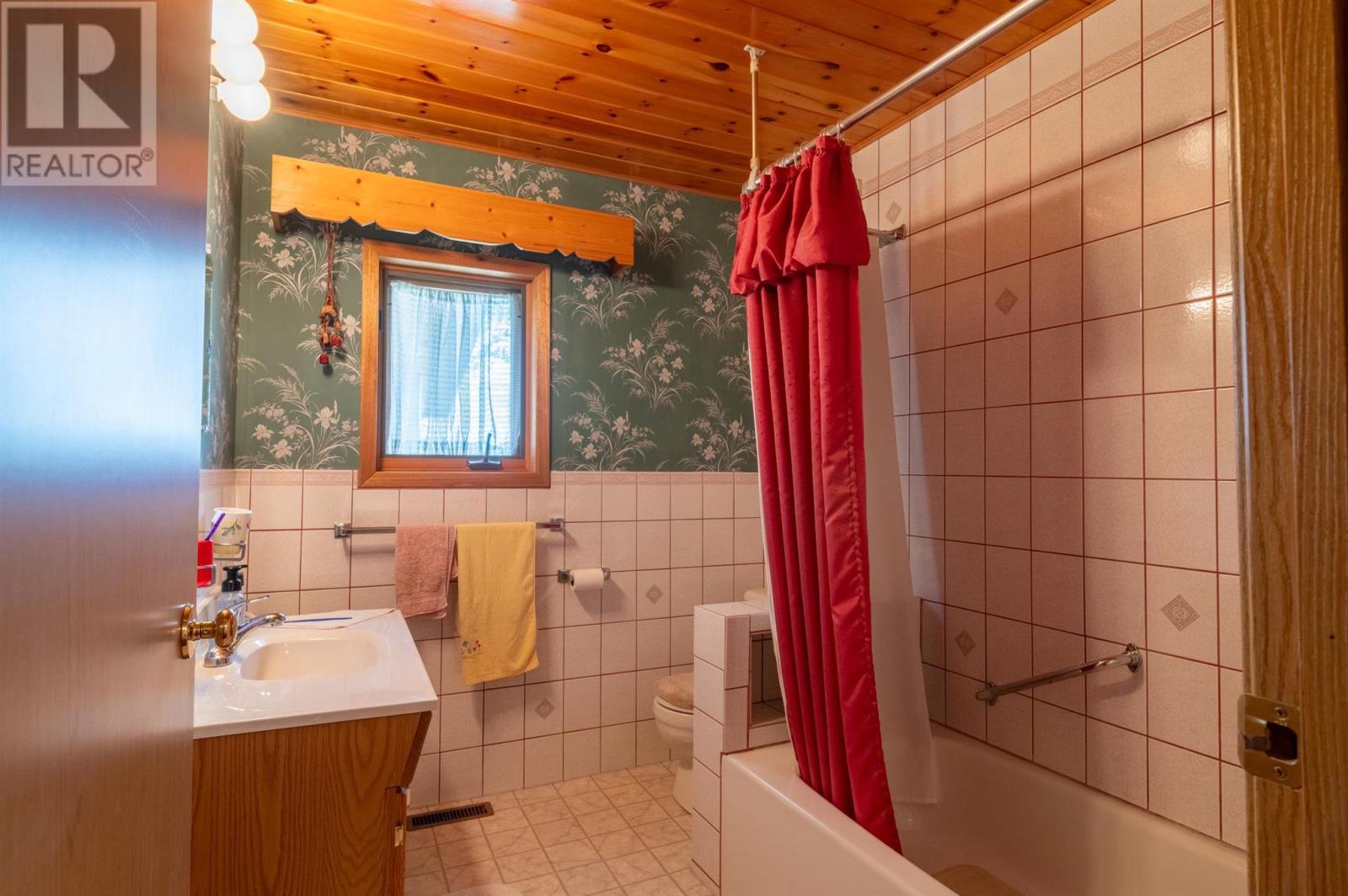 996 Redditt Rd, Kenora, Ontario  P9N 0E3 - Photo 28 - TB250675