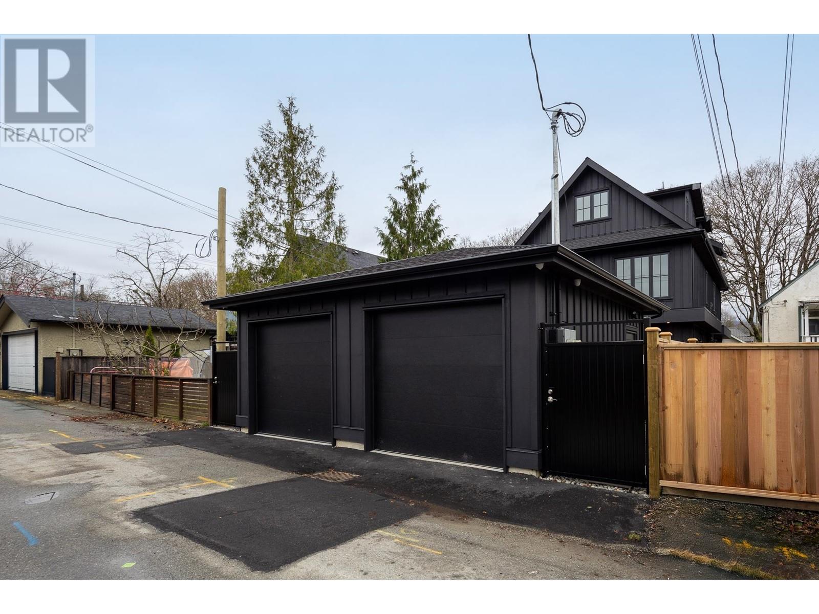 Property at 2 3268 W 15TH AVENUE image 3