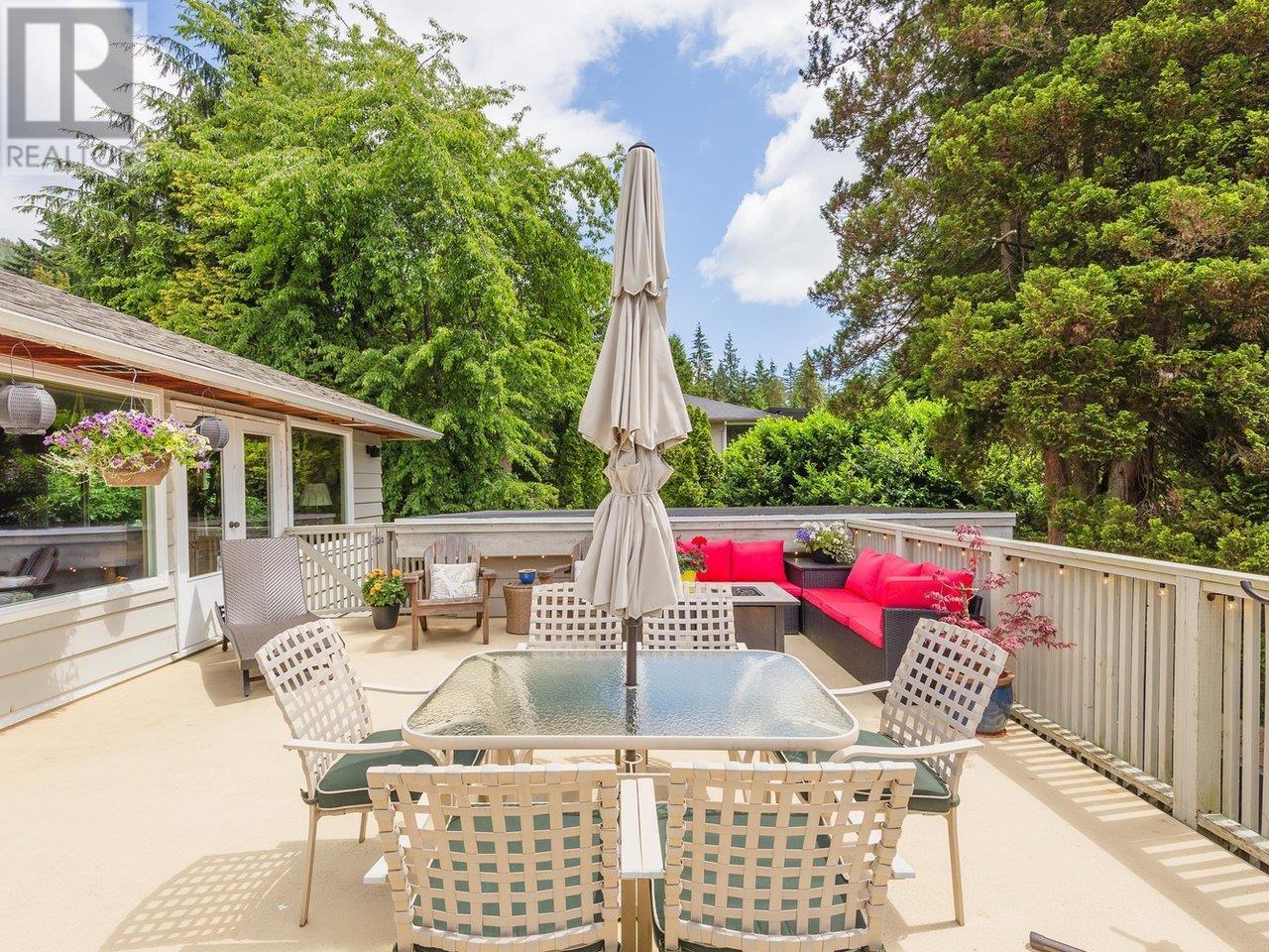 430 Genoa Crescent, North Vancouver, British Columbia  V7N 3B7 - Photo 13 - R2985012
