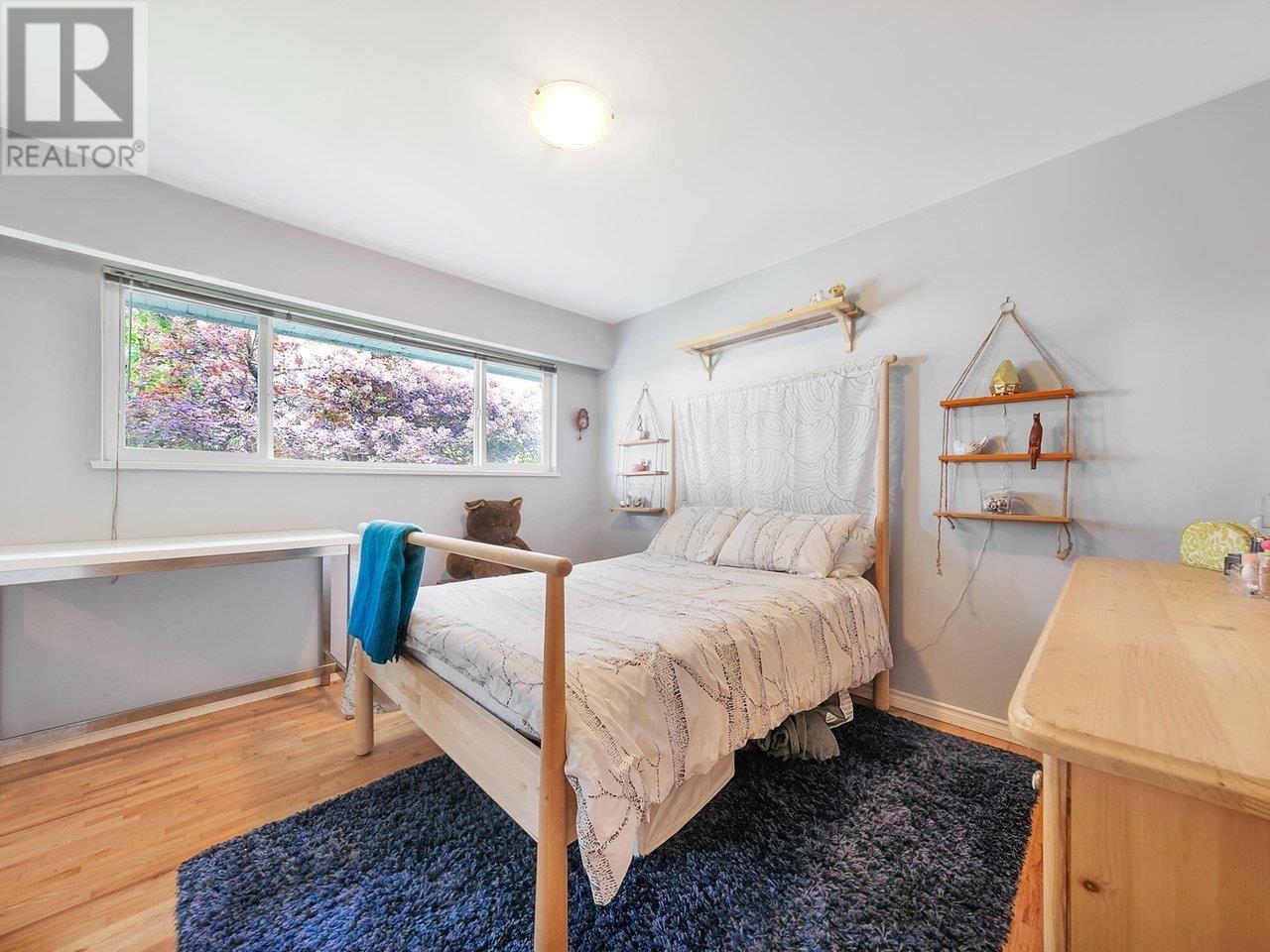 430 Genoa Crescent, North Vancouver, British Columbia  V7N 3B7 - Photo 18 - R2985012