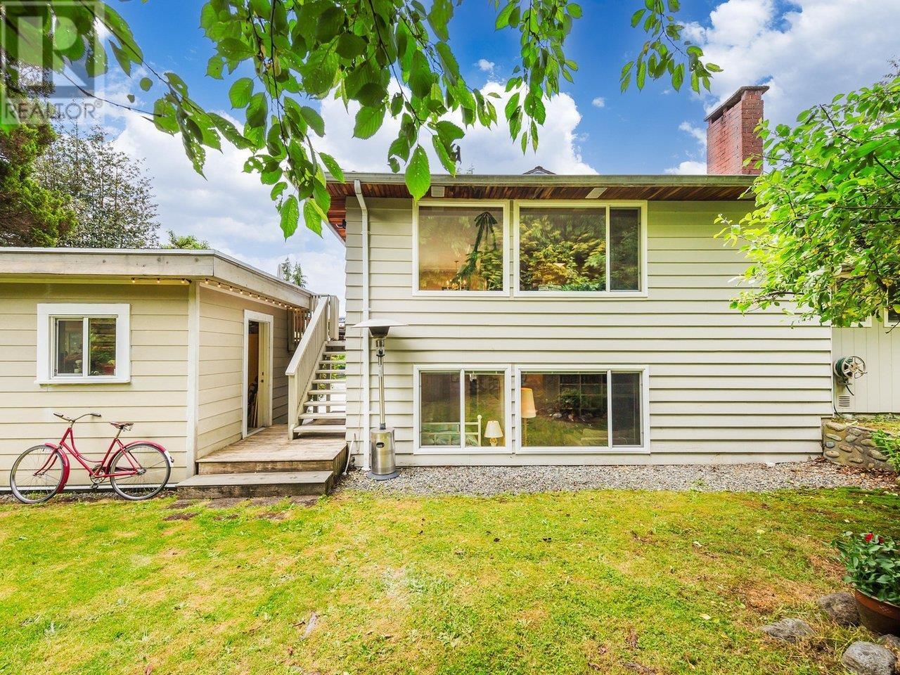 430 Genoa Crescent, North Vancouver, British Columbia  V7N 3B7 - Photo 26 - R2985012