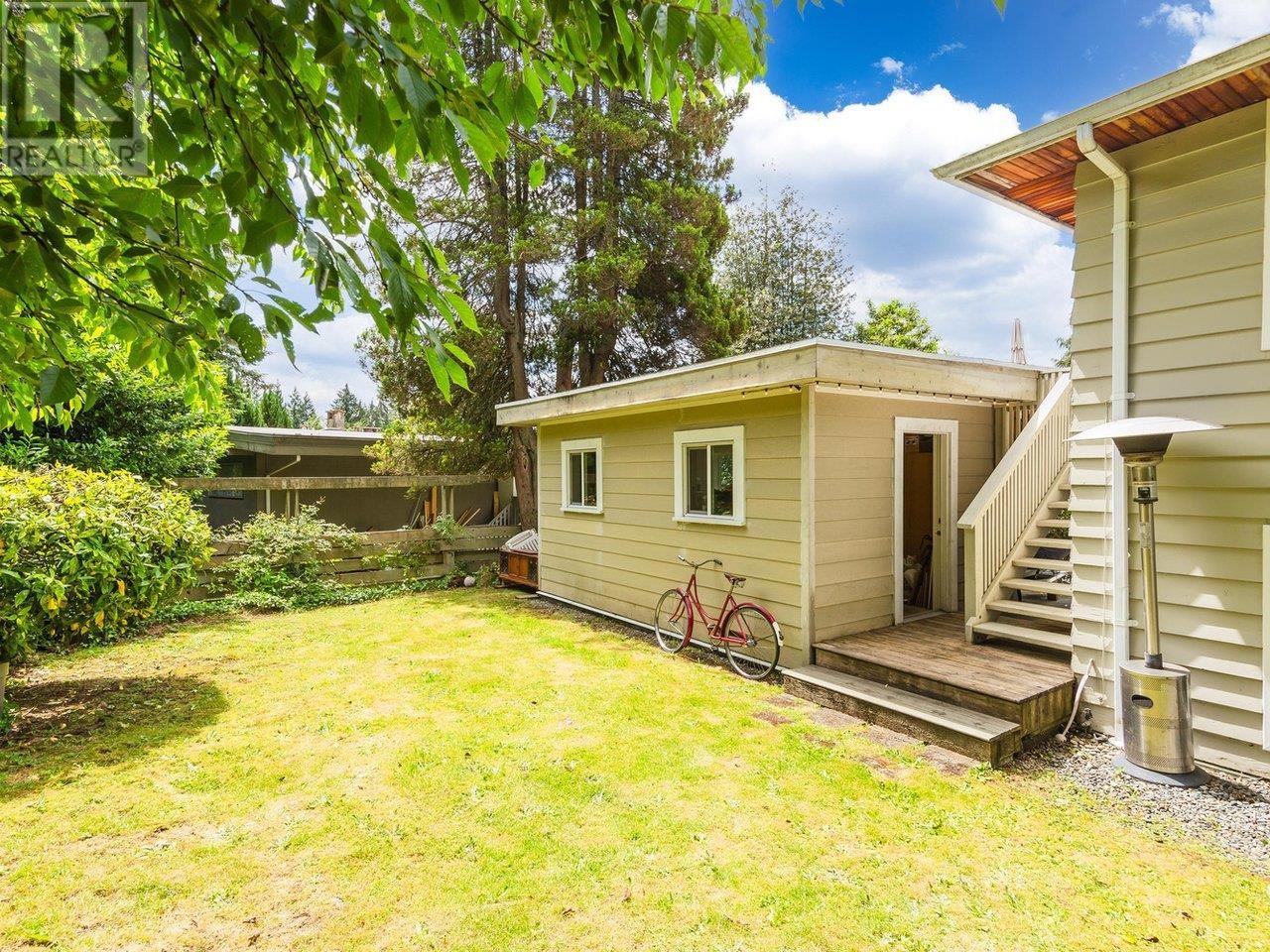 430 Genoa Crescent, North Vancouver, British Columbia  V7N 3B7 - Photo 28 - R2985012