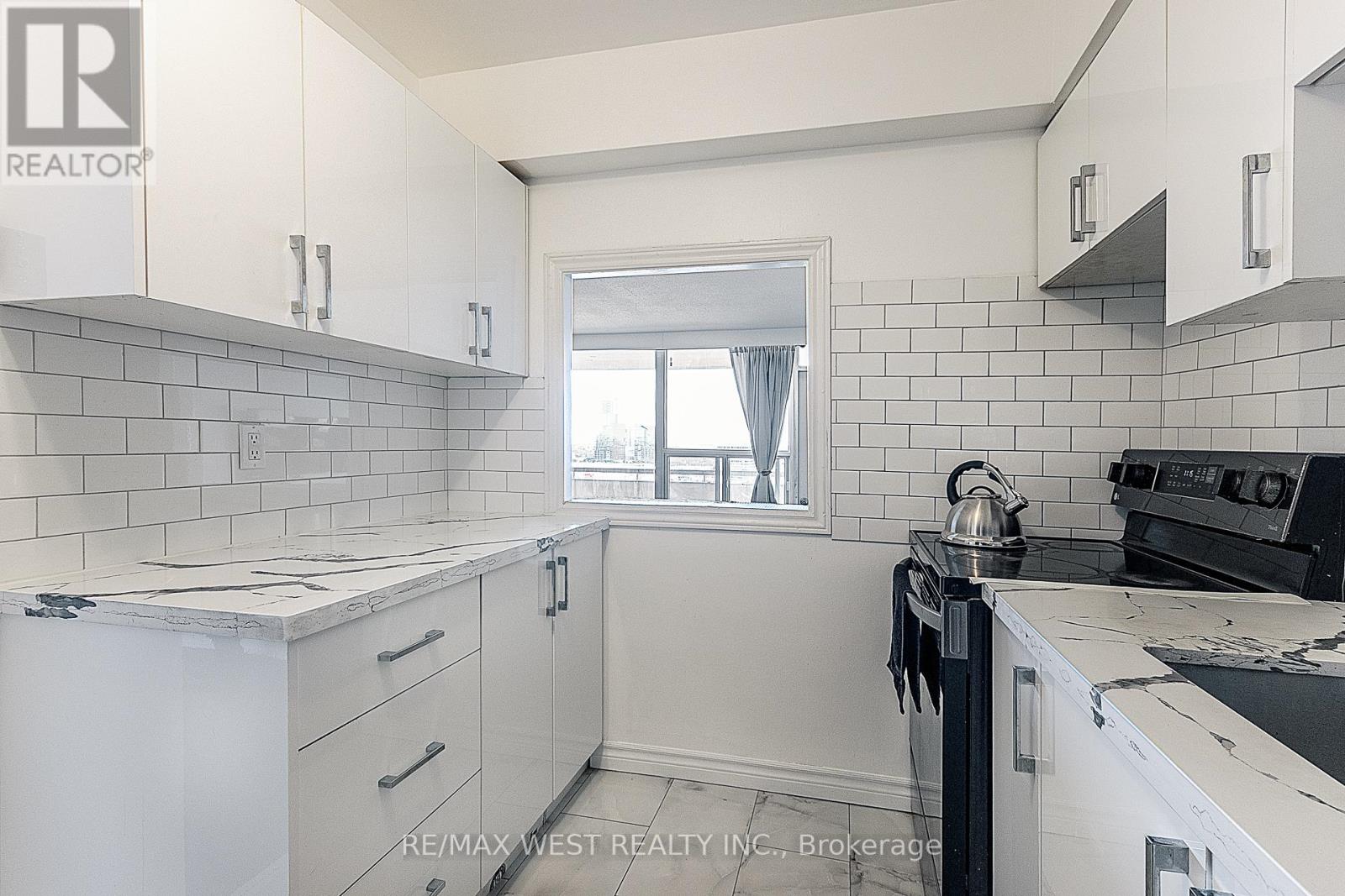 1802 - 1360 York Mills Road, Toronto, Ontario  M3A 2A3 - Photo 4 - C12056726