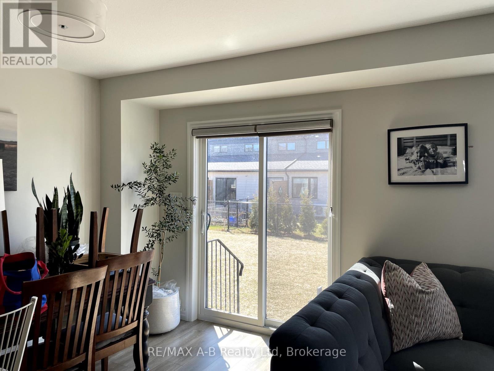 201 Hooper Street, St. Marys, Ontario  N4X 0C1 - Photo 4 - X12052178