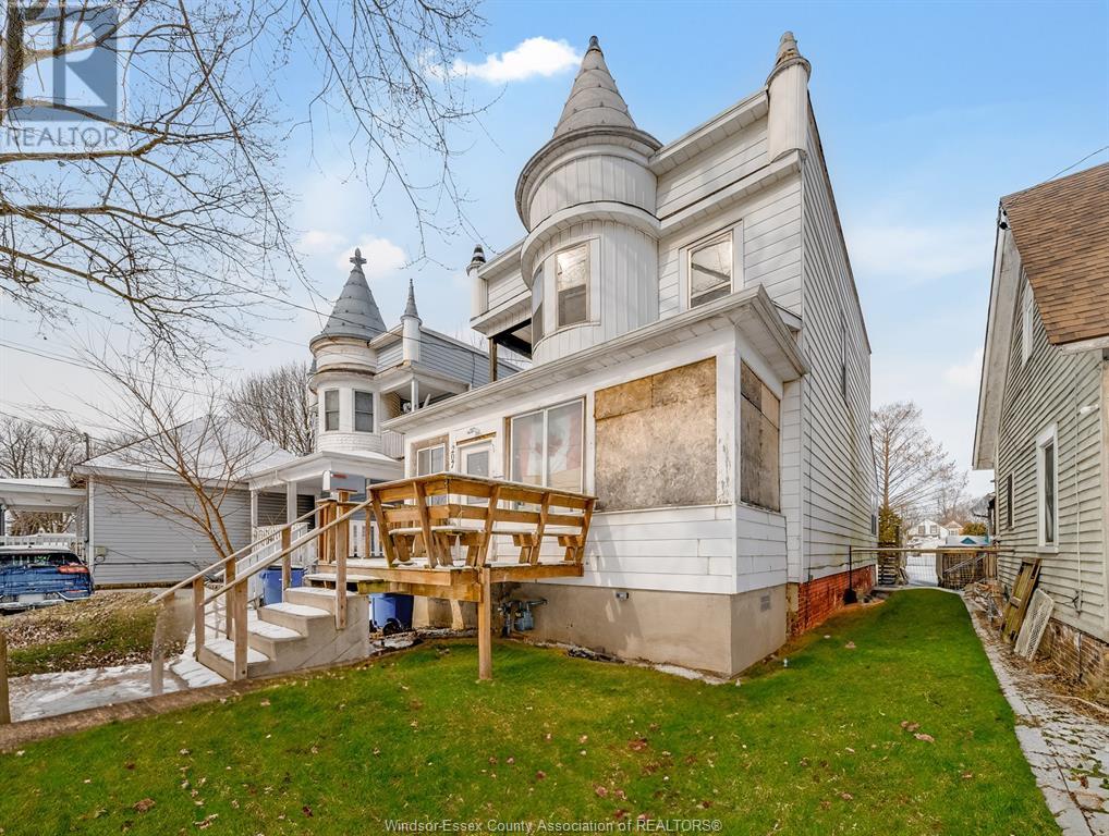 Property at 207 PARK STREET image 3