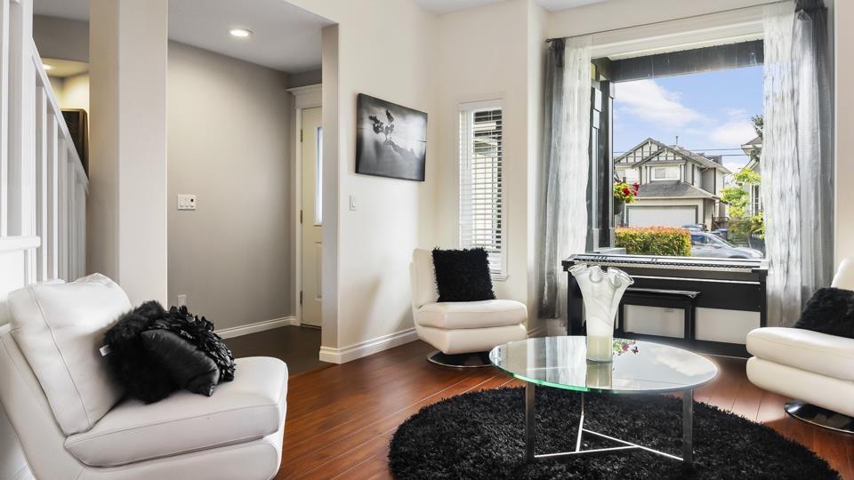 18351 68 Avenue, Surrey, British Columbia  V3S 9C6 - Photo 3 - R2984879