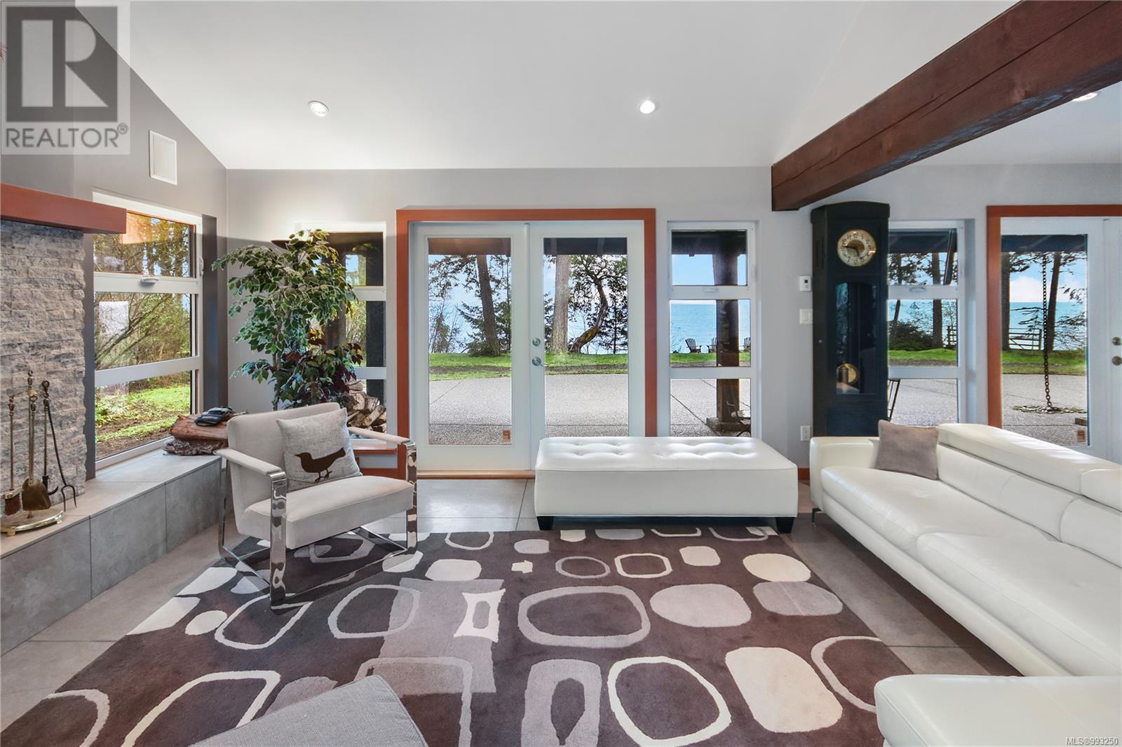 Property at 1336 Sea Lovers Lane image 4
