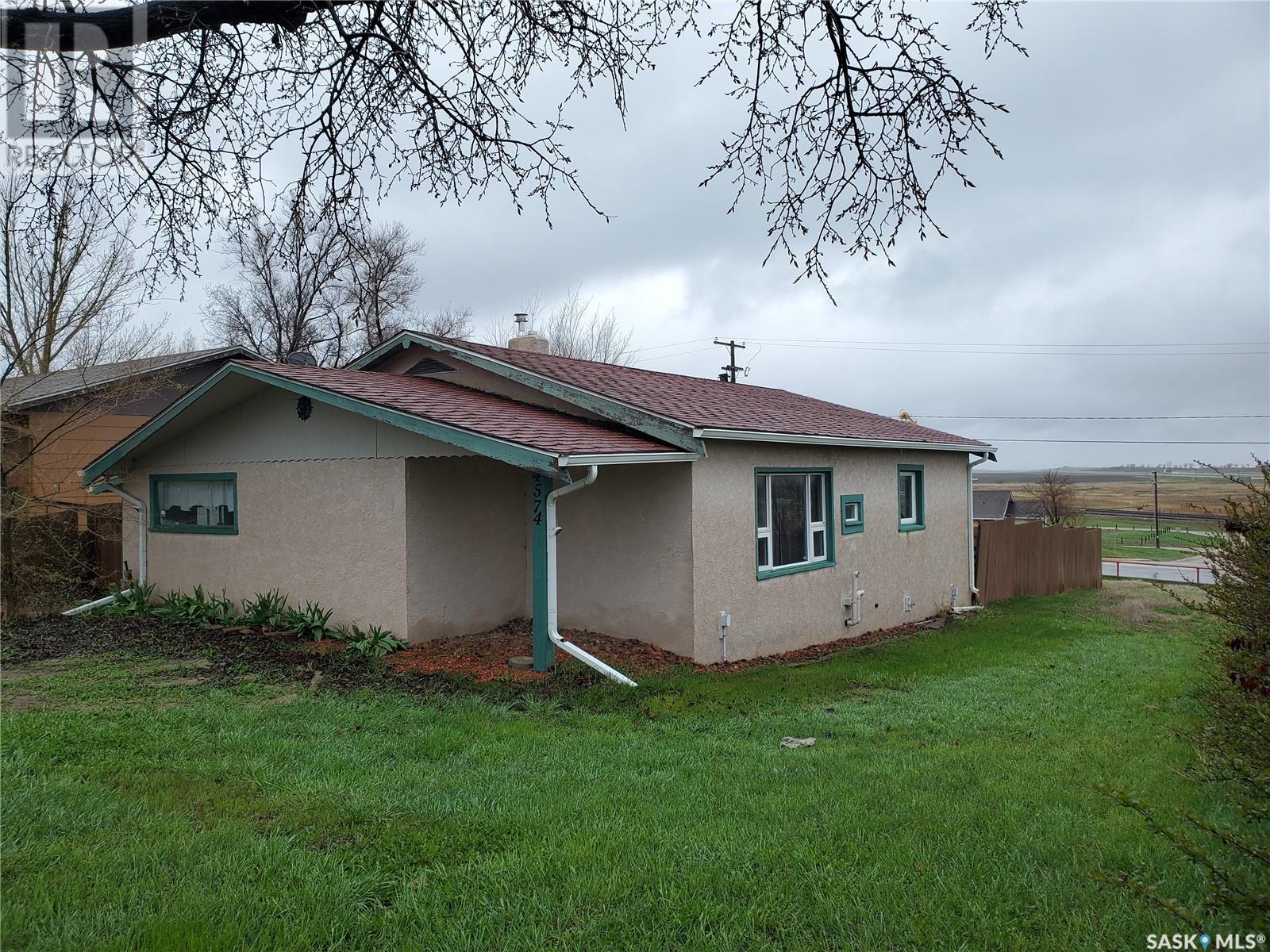 4574 Price AVENUE, Gull Lake, Saskatchewan