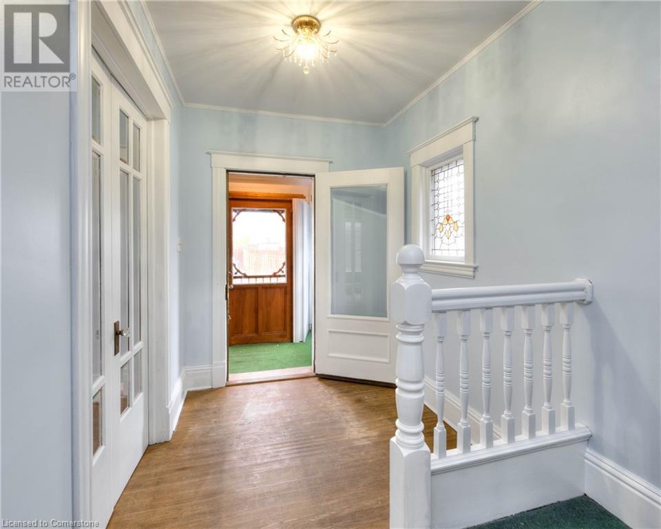 Photo 16 of 49 for 27 Hiawatha Street