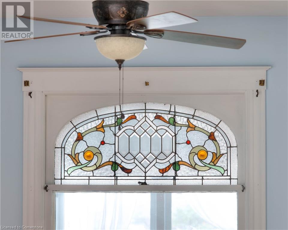 Photo 17 of 49 for 27 Hiawatha Street