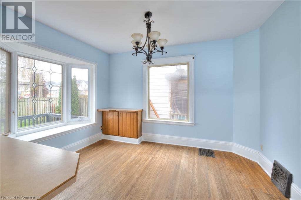 Photo 23 of 49 for 27 Hiawatha Street