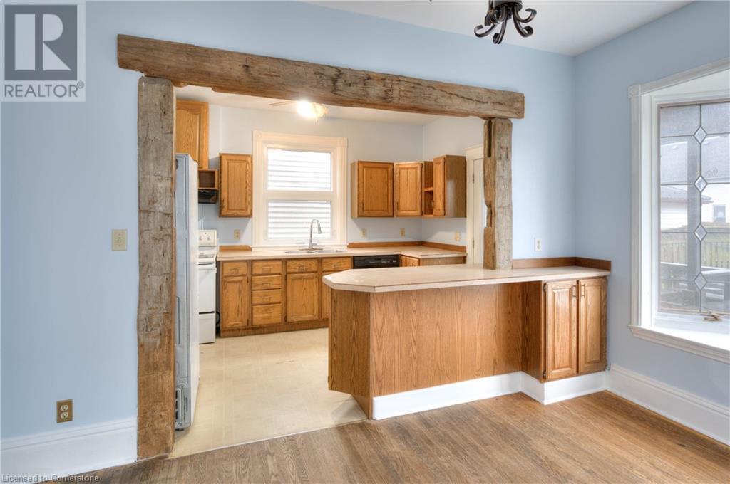 Photo 24 of 49 for 27 Hiawatha Street