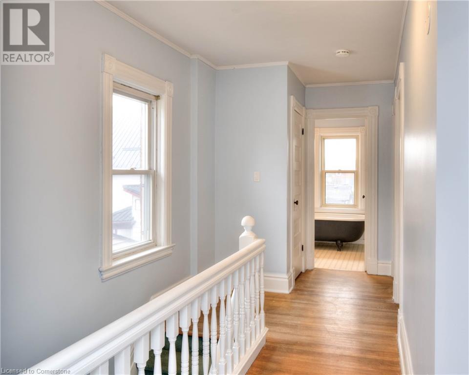 Photo 29 of 49 for 27 Hiawatha Street