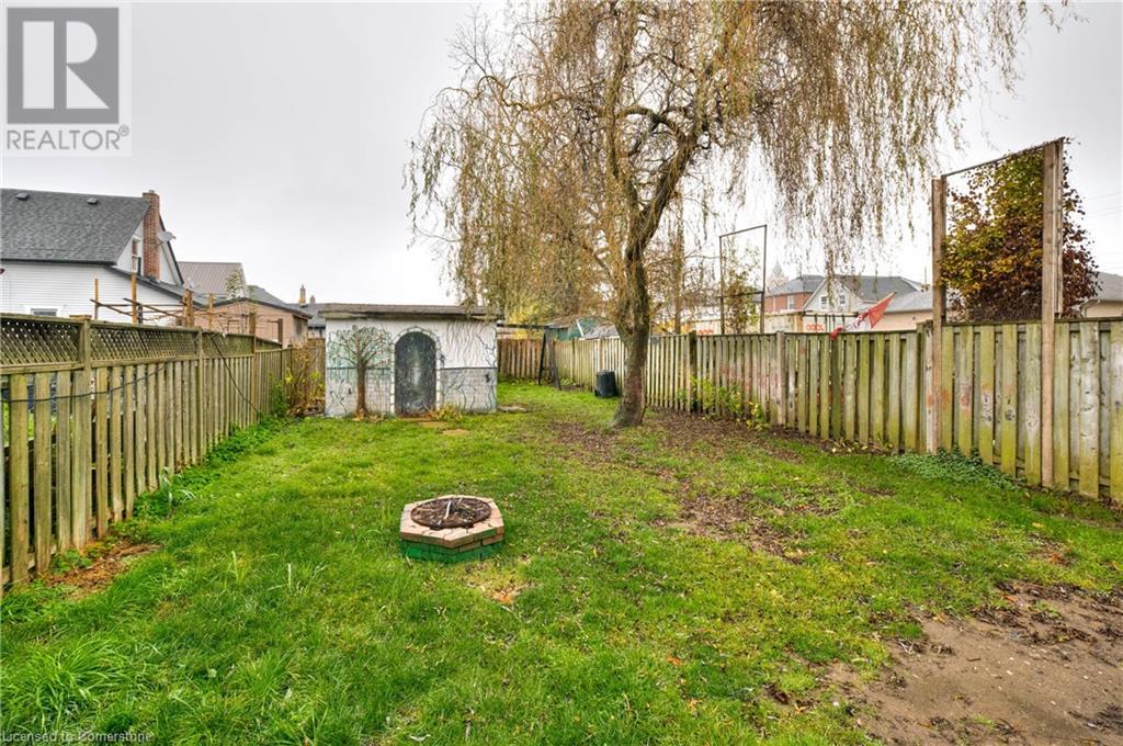 Photo 44 of 49 for 27 Hiawatha Street