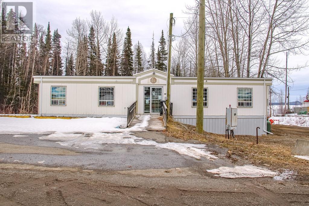 <div class="slider-price">$159,900</div><p>13 Babine Drive, Granisle, British Columbia</p>