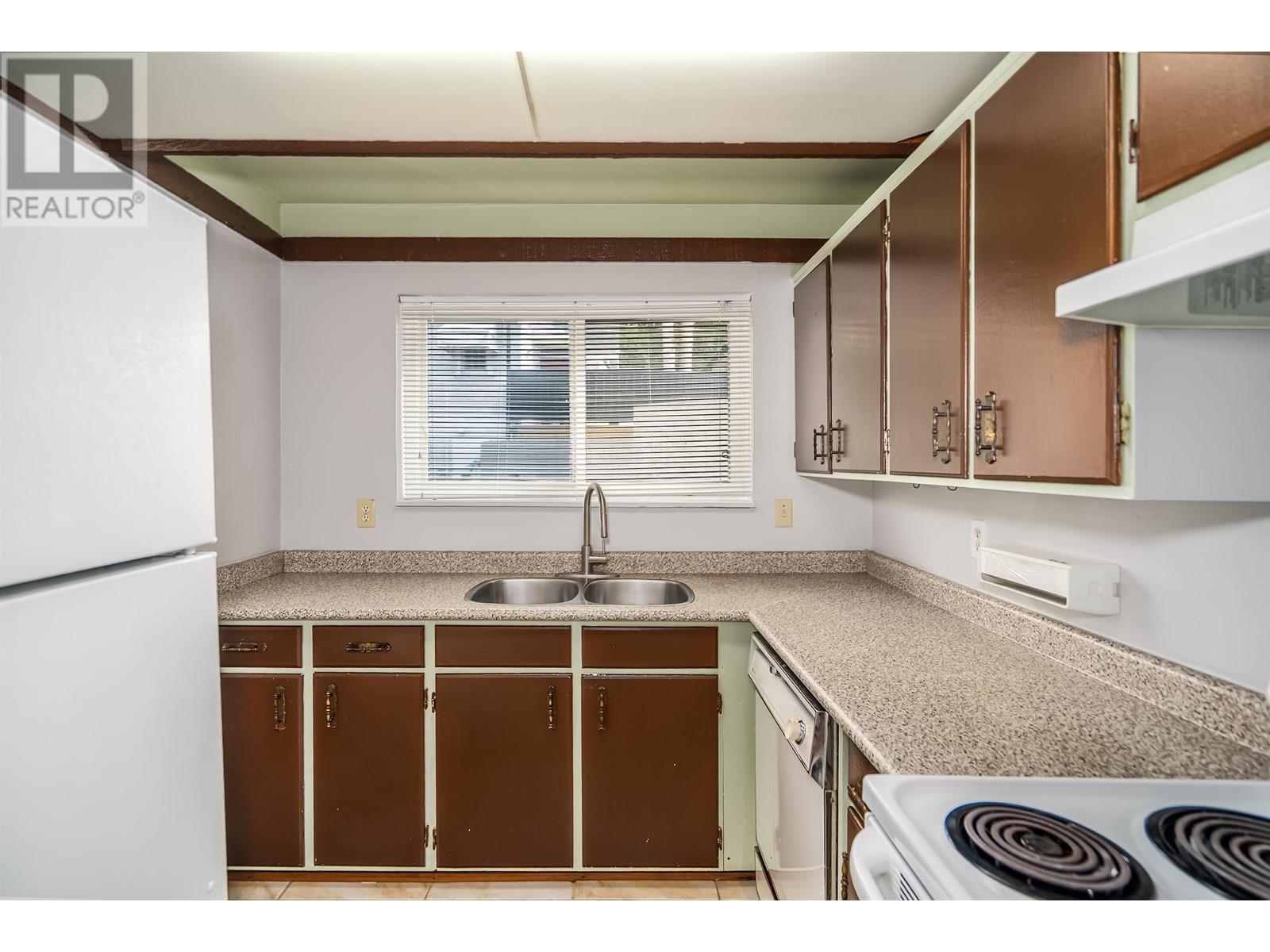 101 3136 Kingsway, Vancouver, British Columbia  V5R 5K1 - Photo 8 - R2984137