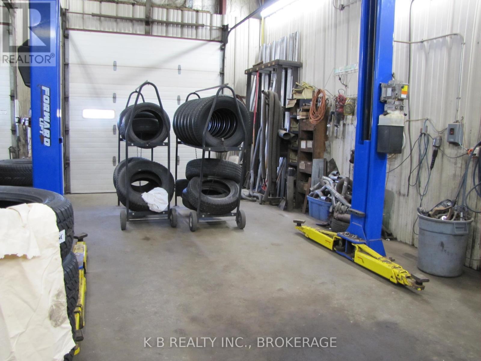 141 Industrial Boulevard, Greater Napanee (Greater Napanee), Ontario  K7R 3Z2 - Photo 18 - X12056844