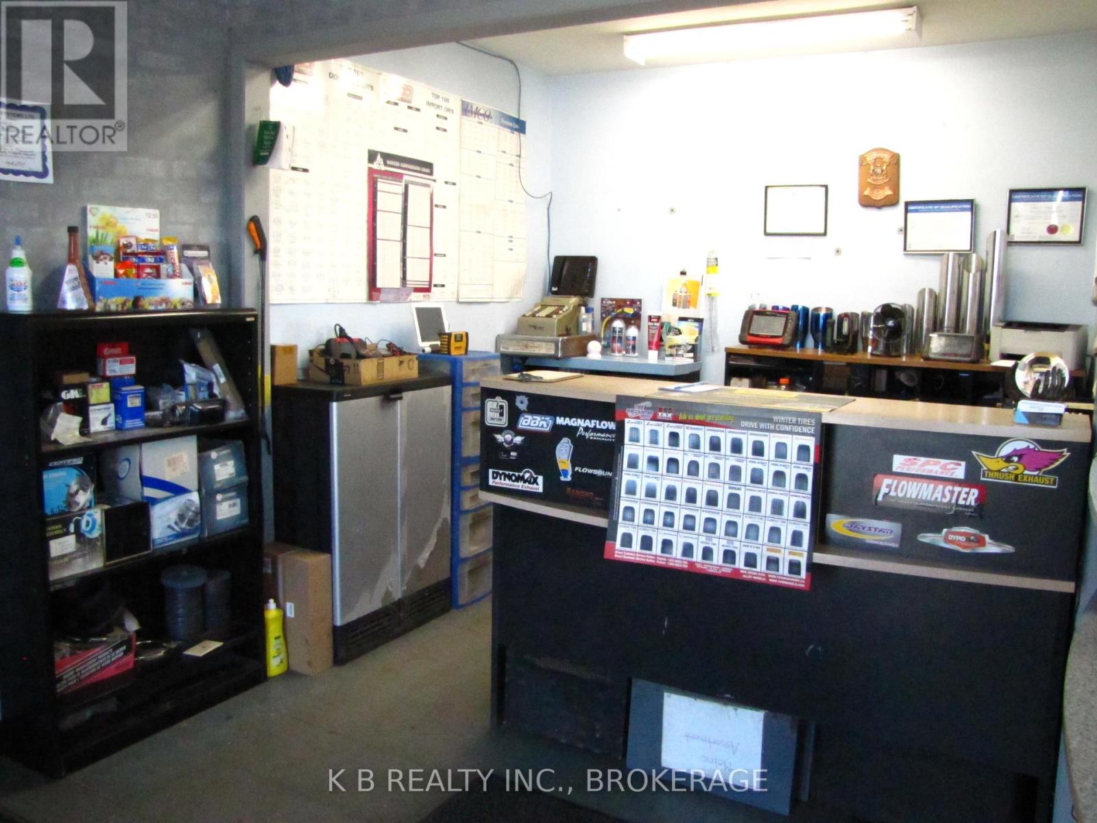 141 Industrial Boulevard, Greater Napanee (Greater Napanee), Ontario  K7R 3Z2 - Photo 3 - X12056844