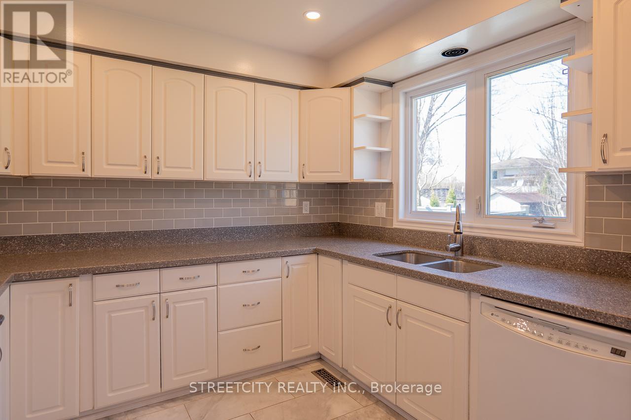 814 Grenfell Drive, London North, Ontario  N5X 2C8 - Photo 13 - X12056864