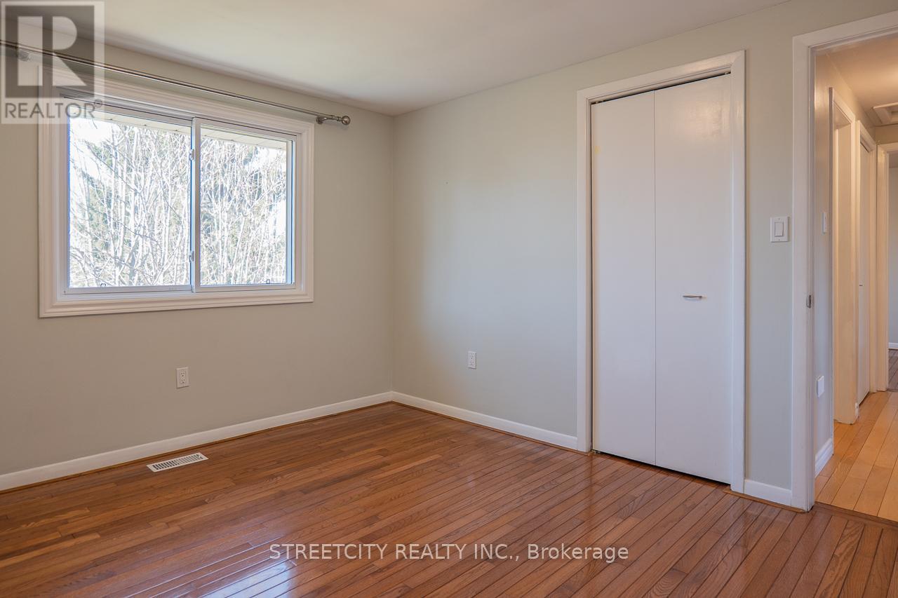 814 Grenfell Drive, London North, Ontario  N5X 2C8 - Photo 25 - X12056864
