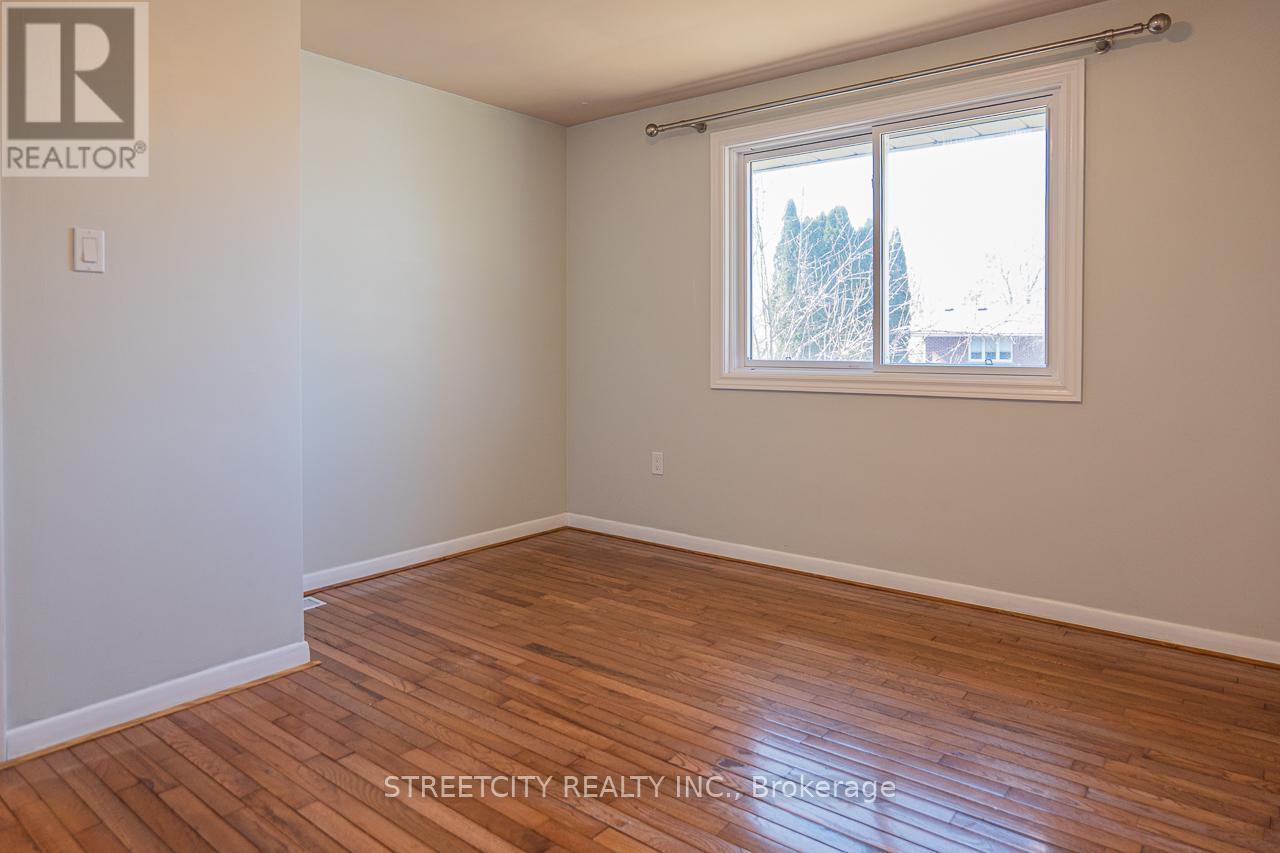 814 Grenfell Drive, London North, Ontario  N5X 2C8 - Photo 29 - X12056864