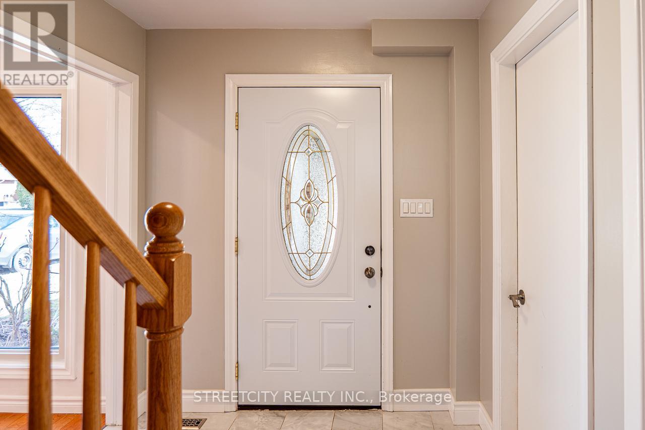 Property at 814 GRENFELL DRIVE image 3