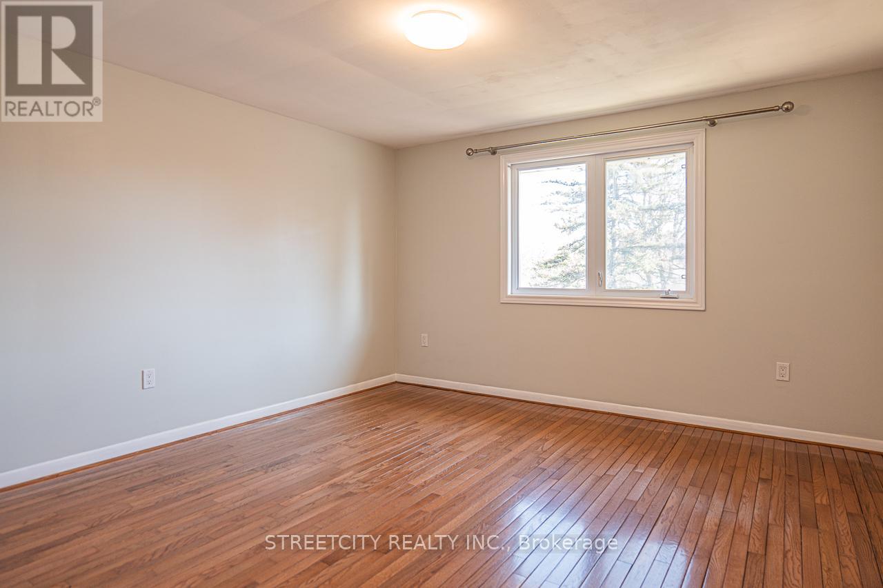 814 Grenfell Drive, London North, Ontario  N5X 2C8 - Photo 32 - X12056864