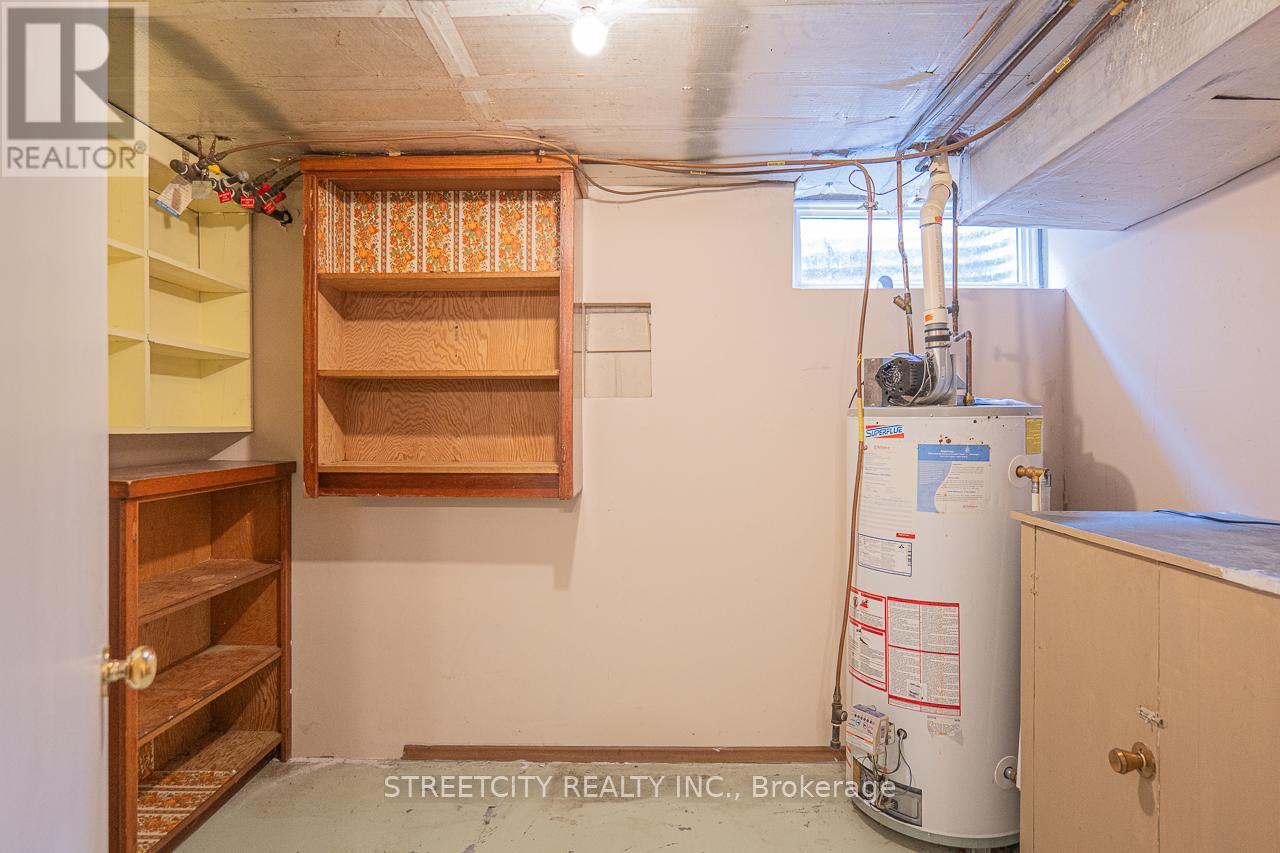 814 Grenfell Drive, London North, Ontario  N5X 2C8 - Photo 39 - X12056864