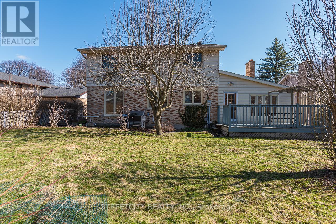 814 Grenfell Drive, London North, Ontario  N5X 2C8 - Photo 42 - X12056864