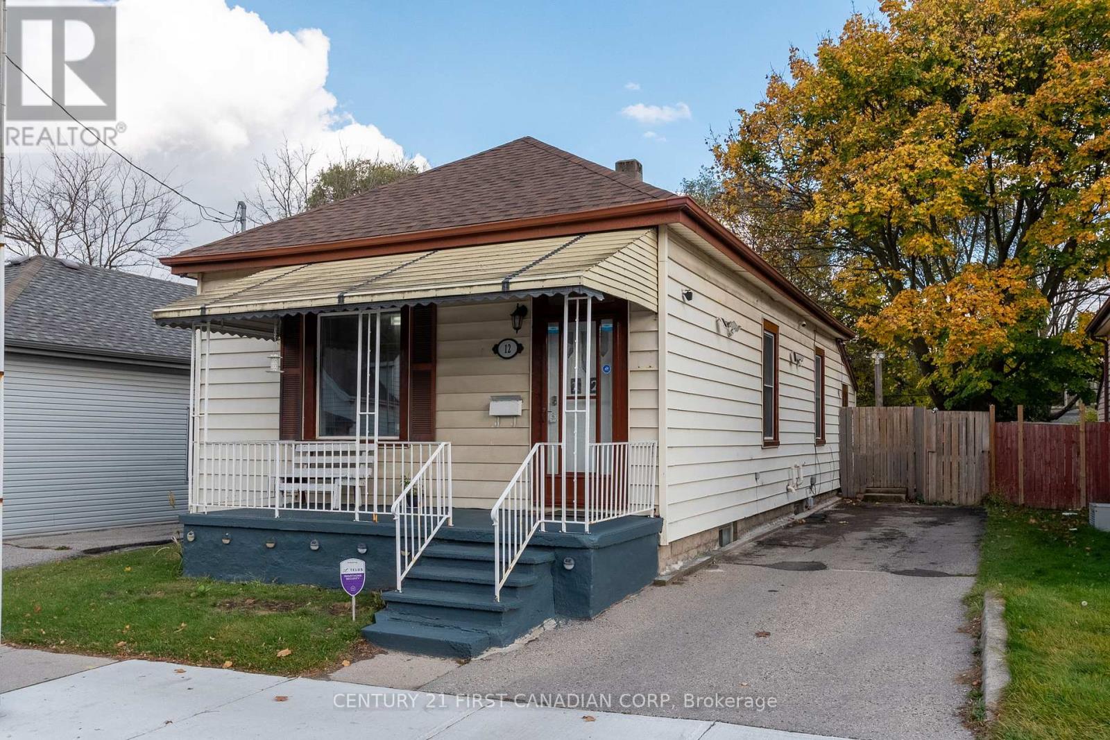 Property at 12 ADELAIDE STREET S image 1