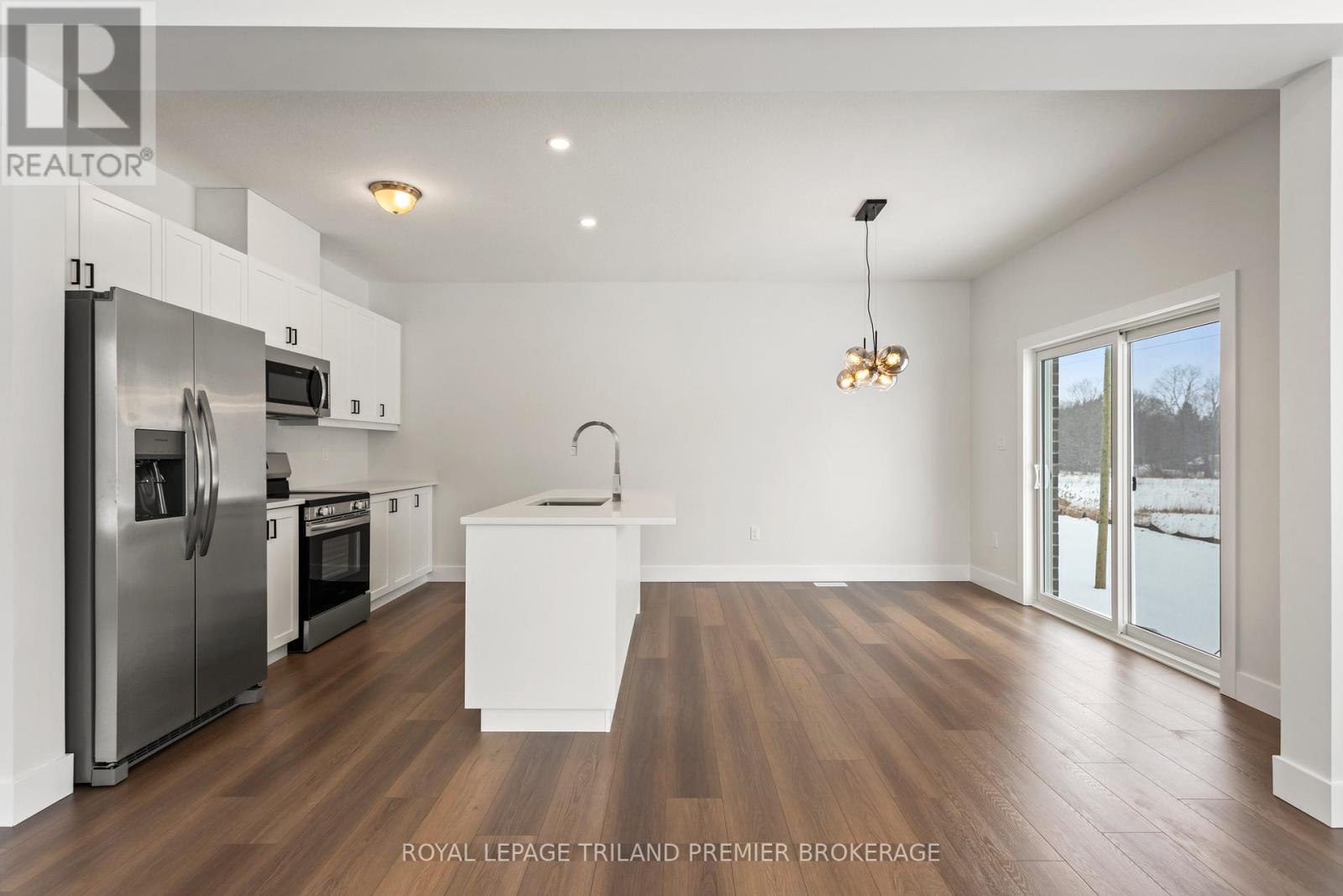 Photo 12 of 44 for 2683 Bobolink Lane