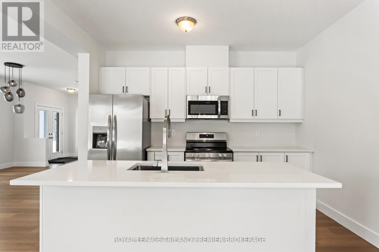 Photo 13 of 44 for 2683 Bobolink Lane