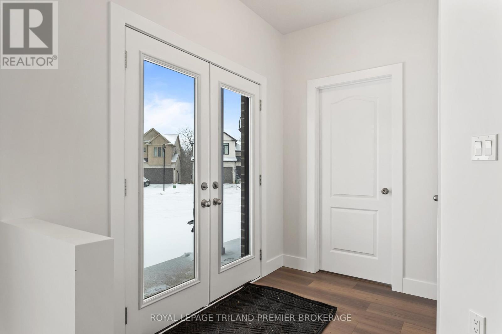 Photo 4 of 44 for 2683 Bobolink Lane