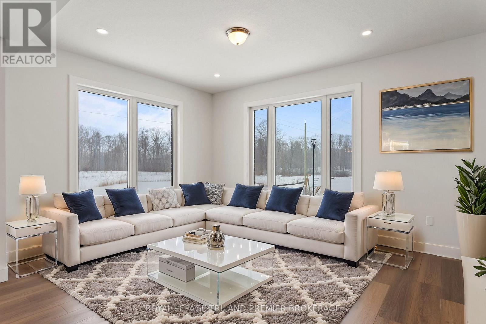 Photo 9 of 44 for 2683 Bobolink Lane