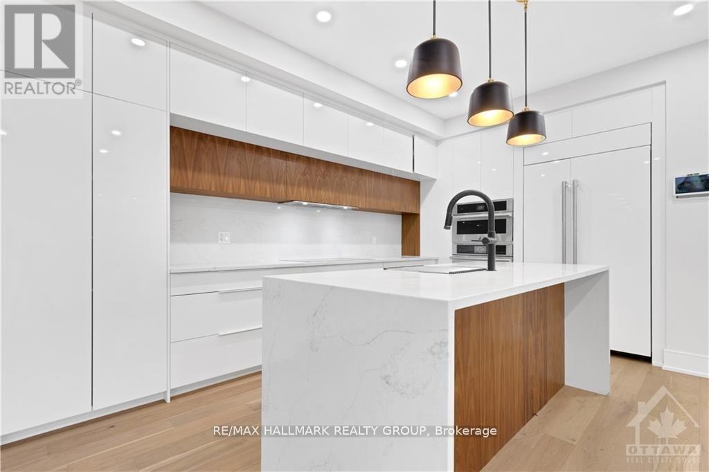 Property at 185 CARLETON AVENUE image 5