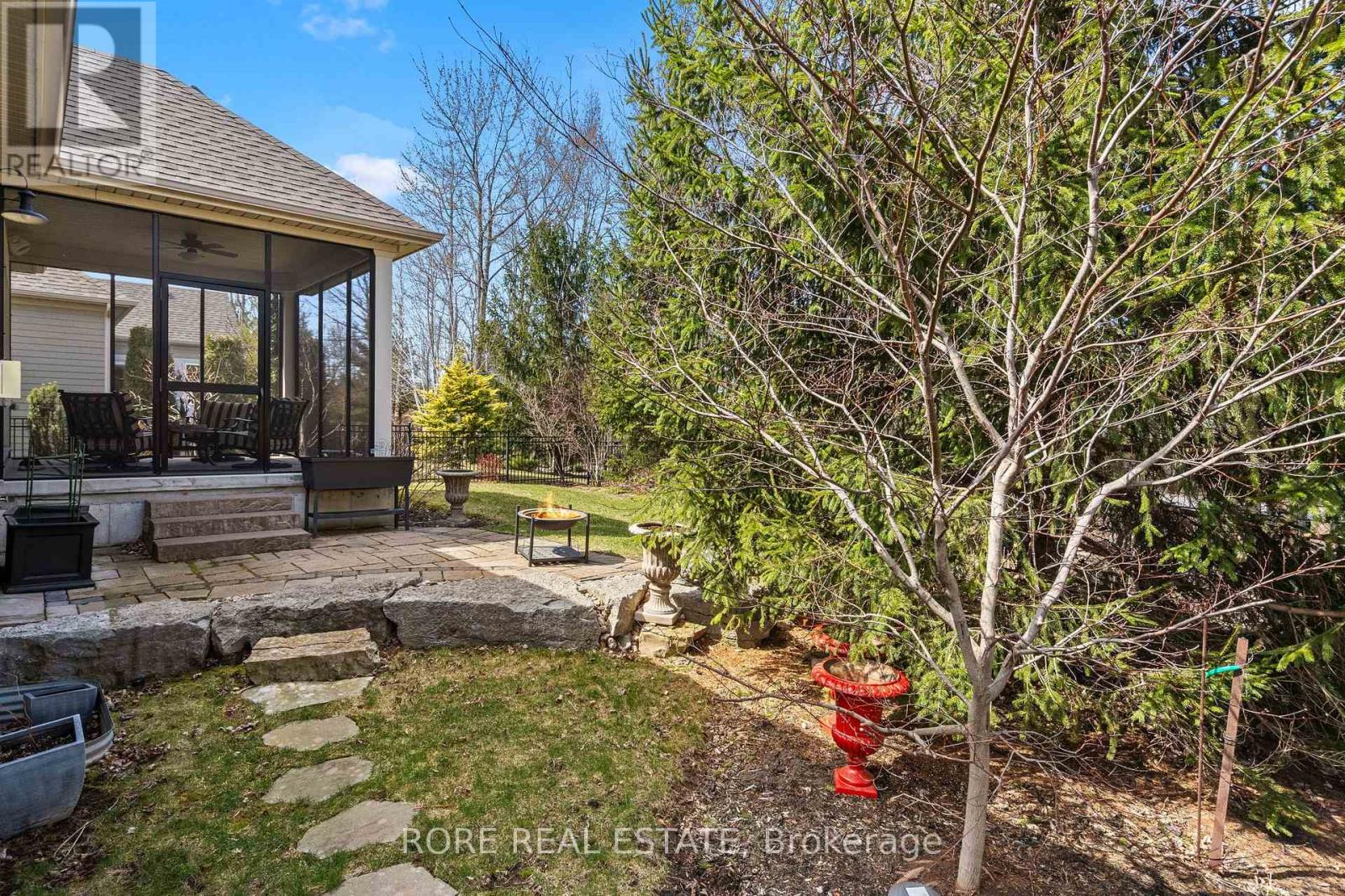 56 Sunrise Court, Fort Erie, Ontario  L0S 1N0 - Photo 34 - X12056835