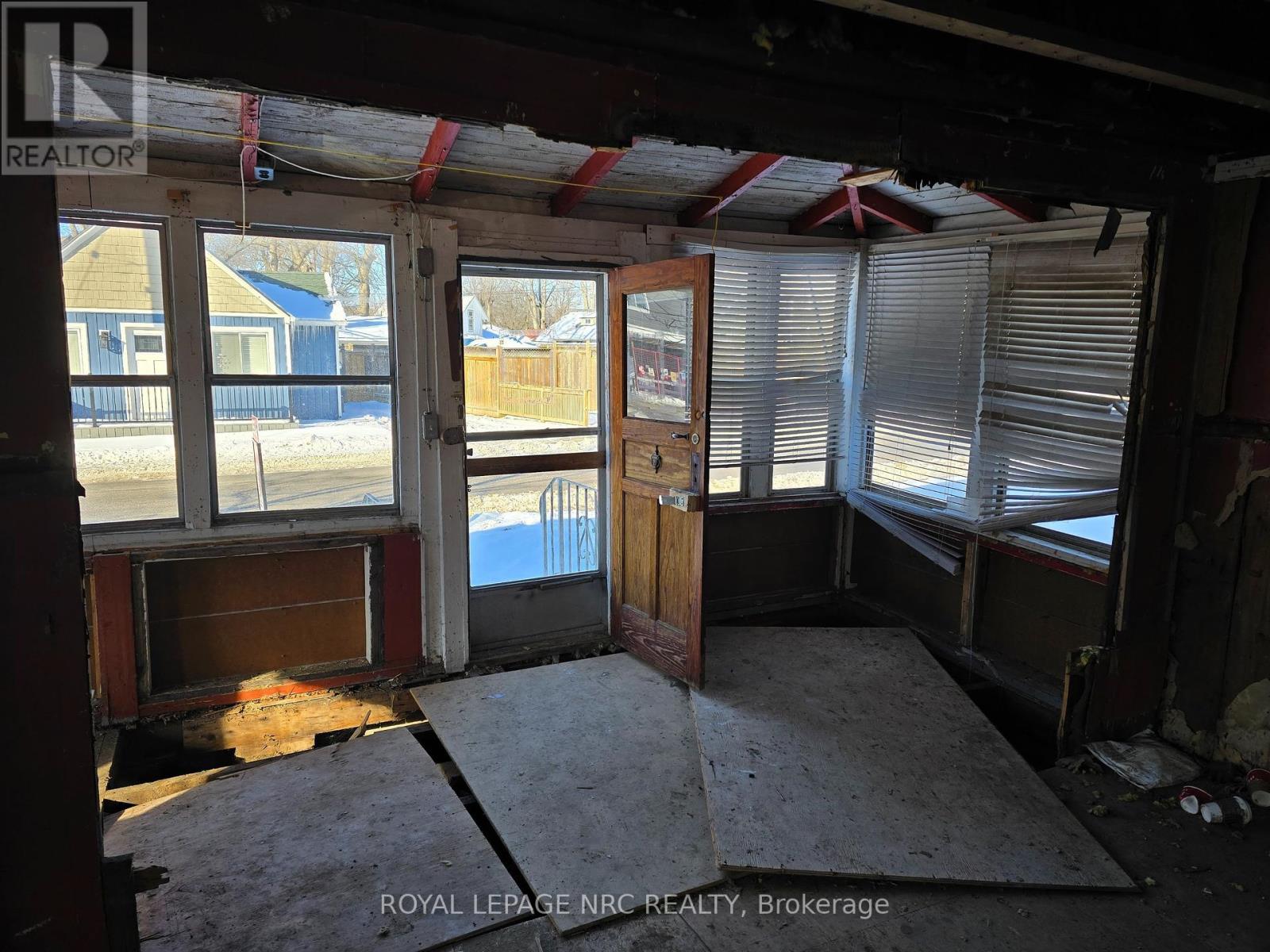 324 Derby Road, Fort Erie, Ontario  L0S 1B0 - Photo 11 - X11933906