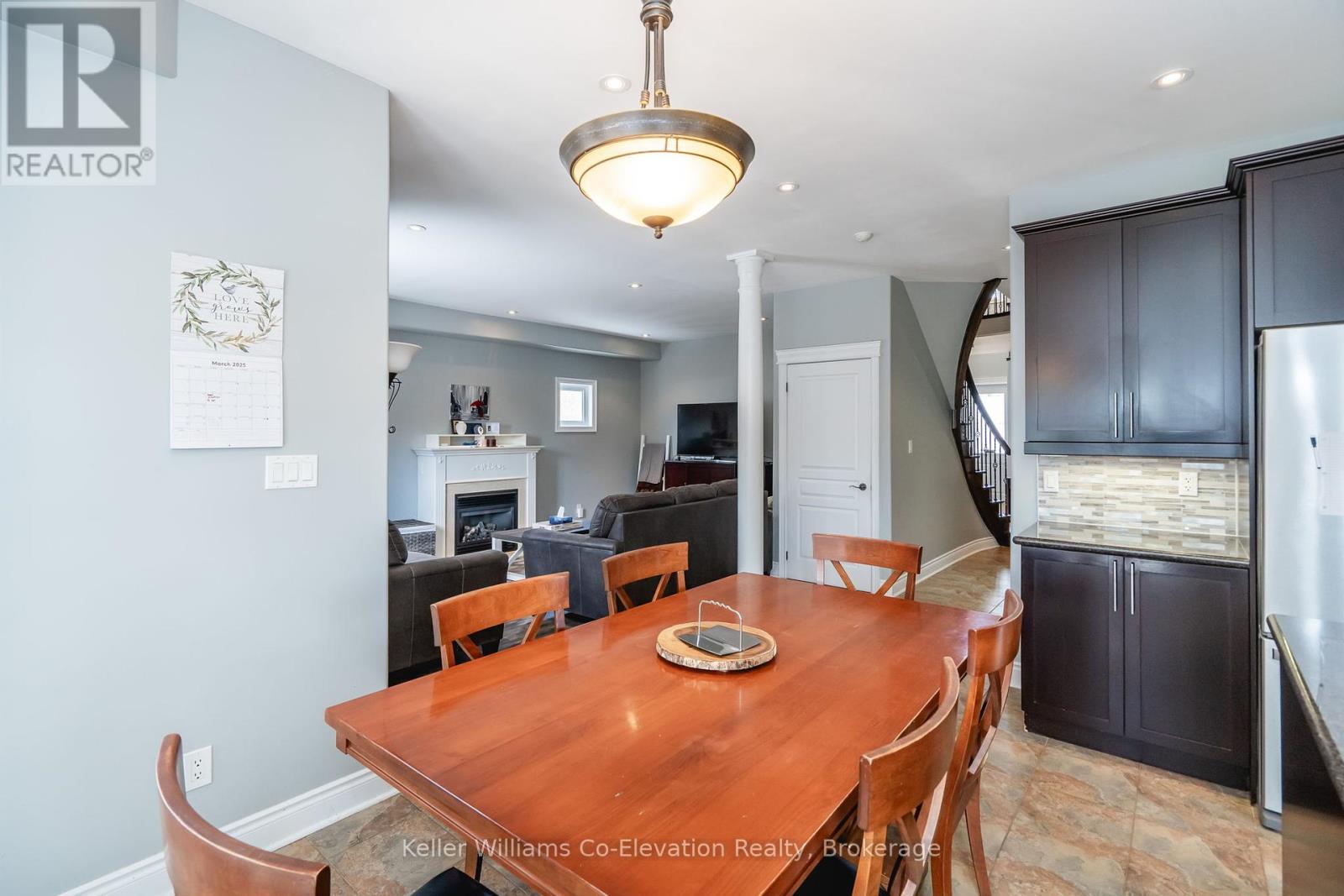172 The Queensway, Barrie, Ontario  L4M 0B5 - Photo 11 - S12056845