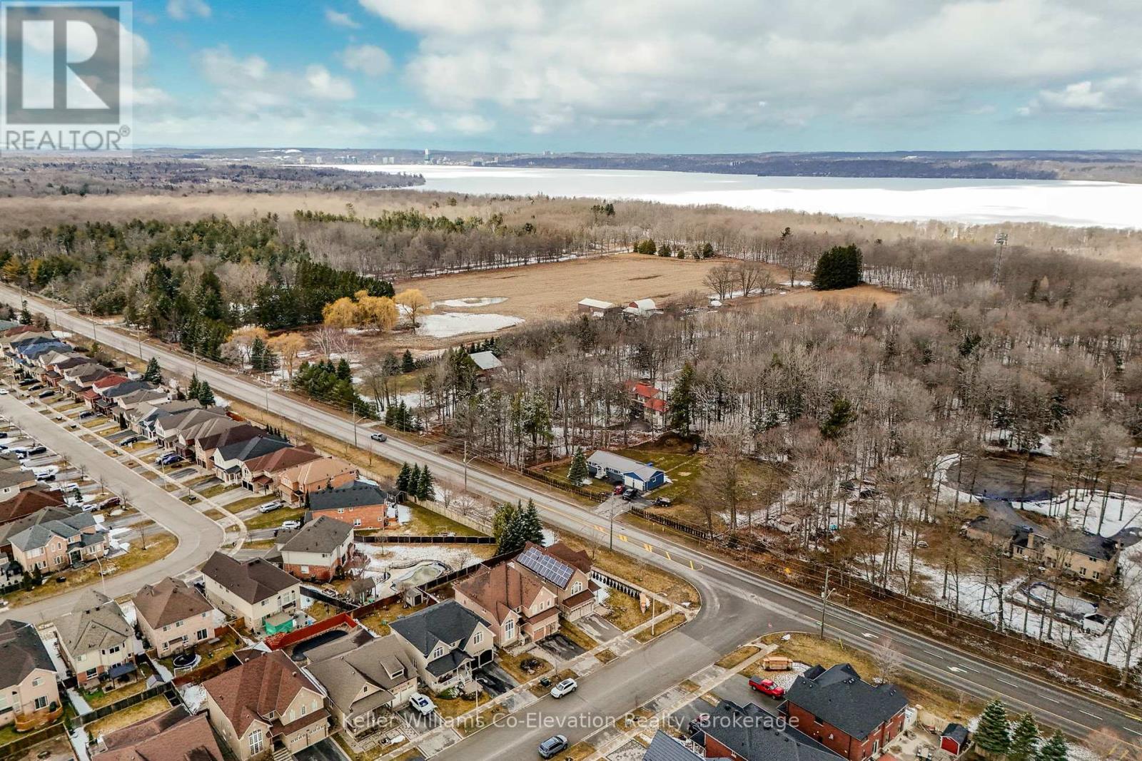 172 The Queensway, Barrie, Ontario  L4M 0B5 - Photo 45 - S12056845