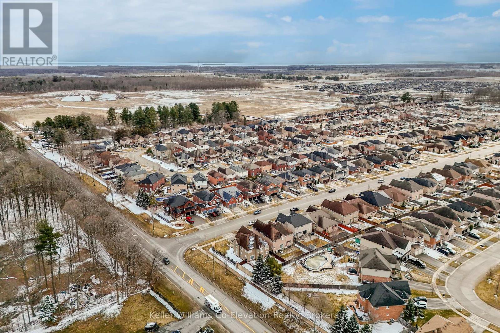 172 The Queensway, Barrie, Ontario  L4M 0B5 - Photo 47 - S12056845