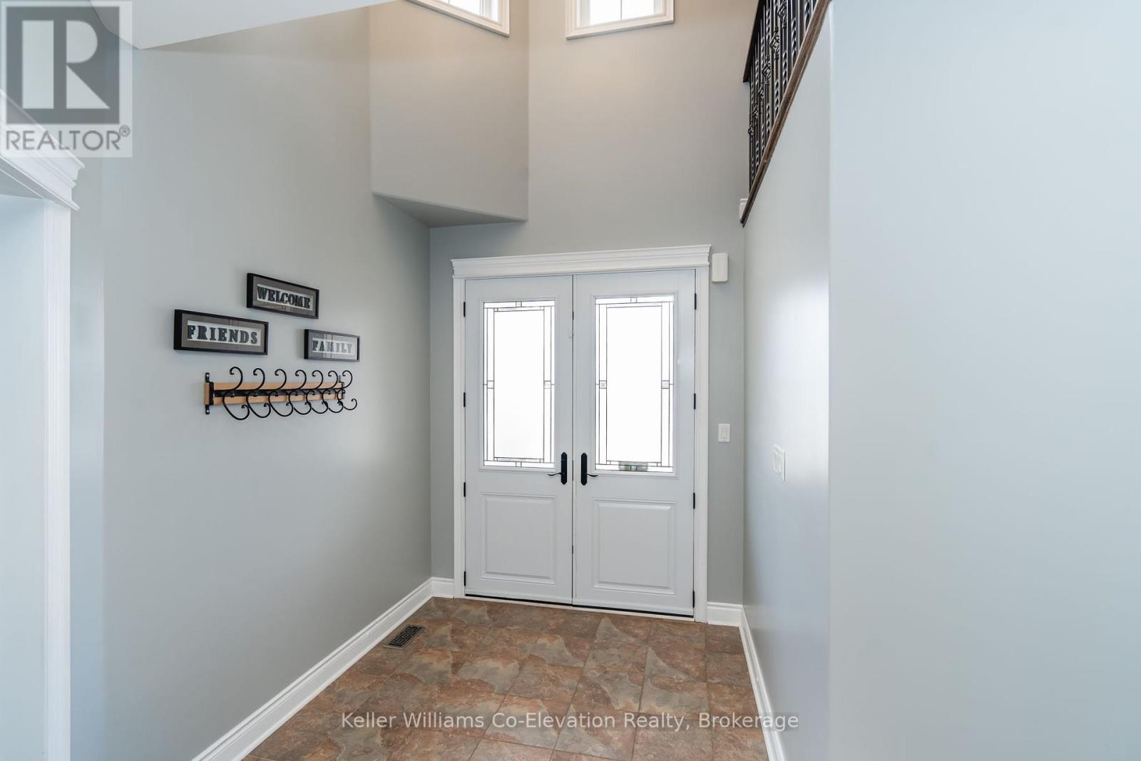 172 The Queensway, Barrie, Ontario  L4M 0B5 - Photo 6 - S12056845