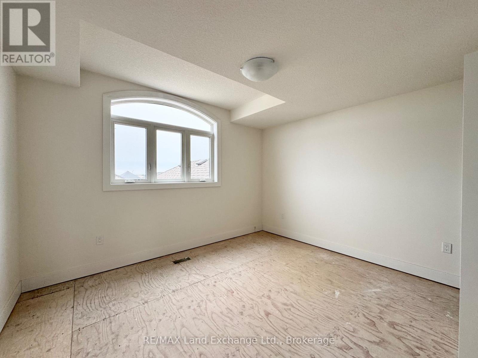 396 Northport Drive, Saugeen Shores, Ontario  N0H 2C8 - Photo 11 - X12052637