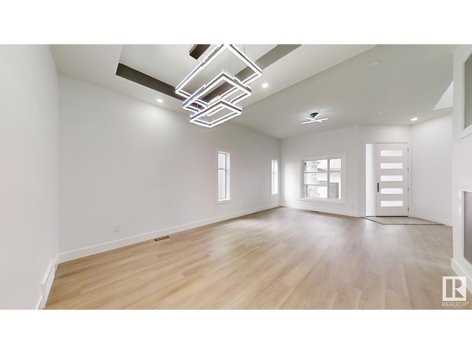 Property at 1707 18 ST NW image 2