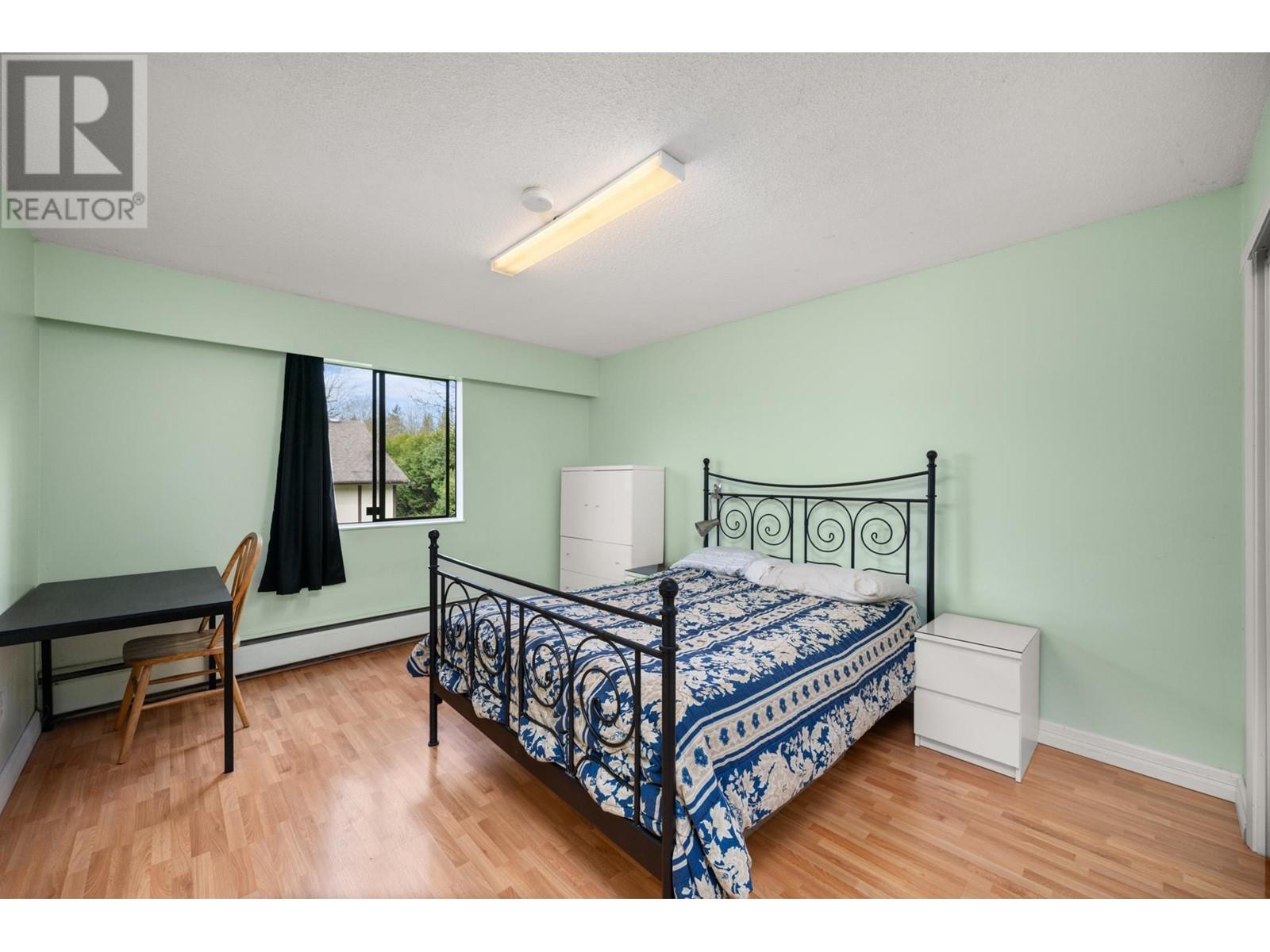 8943 Horne Street, Burnaby, British Columbia  V3N 4J8 - Photo 9 - R2983723