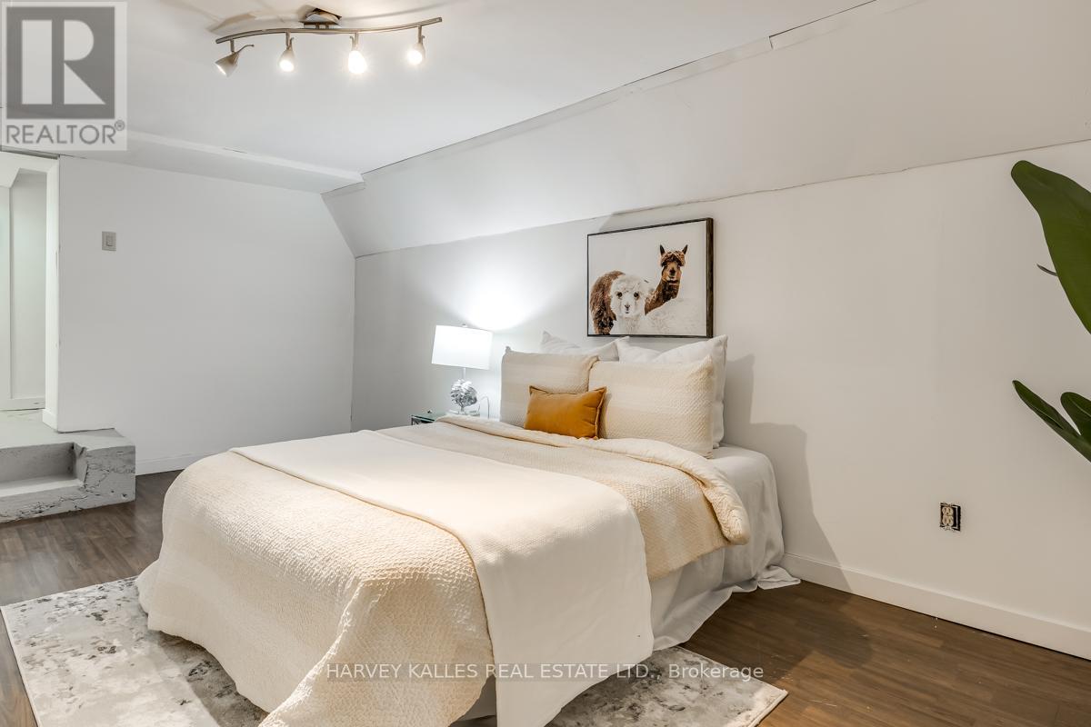 256 Sammon Avenue, Toronto, Ontario  M4J 1Z7 - Photo 20 - E12056919