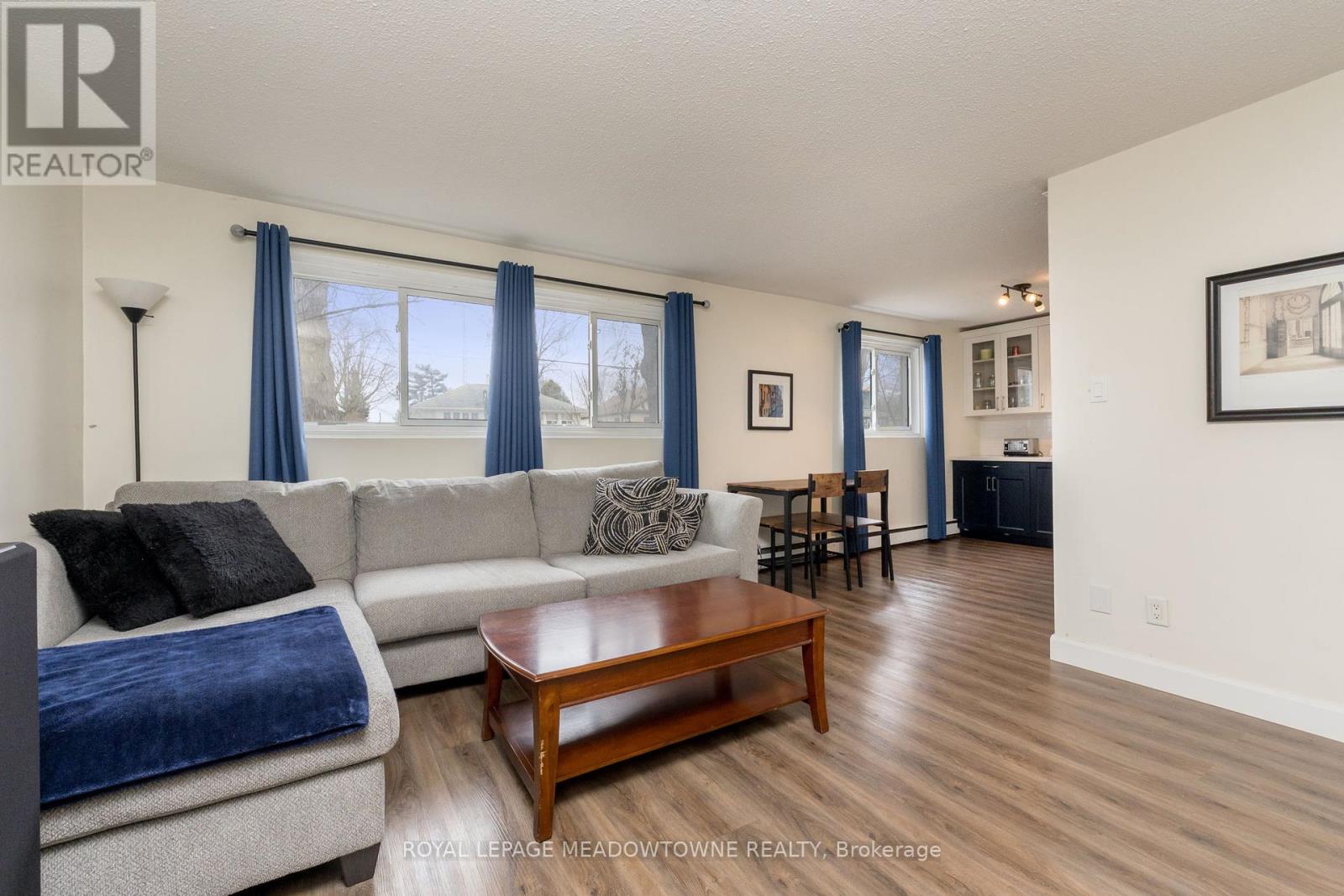 67 King Street, Halton Hills, Ontario  L7G 2G6 - Photo 6 - W12056826