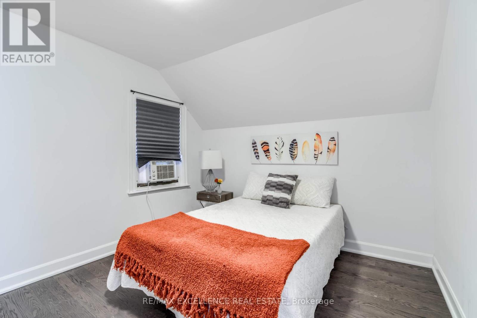 663 Jane Street, Toronto, Ontario  M6N 4A6 - Photo 15 - W12056952