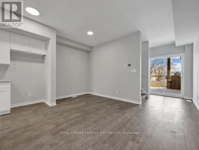 59 Superior Street, Welland, Ontario  L3B 3A6 - Photo 13 - X12056887