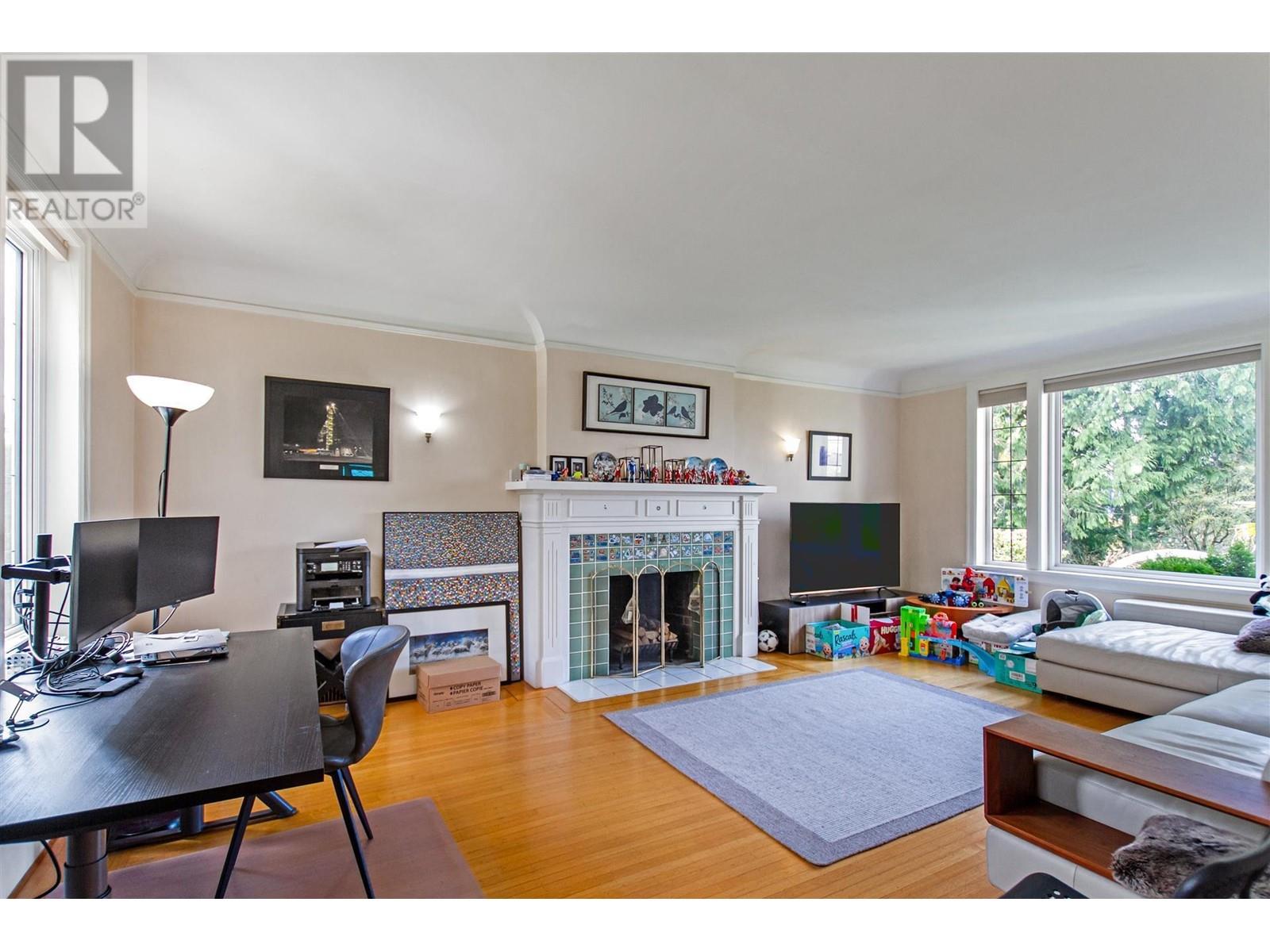 5583 Laburnum Street, Vancouver, British Columbia  V6M 3S7 - Photo 2 - R2983758